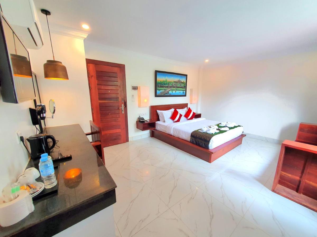 Long Night Siem Reap Hotel Buitenkant foto