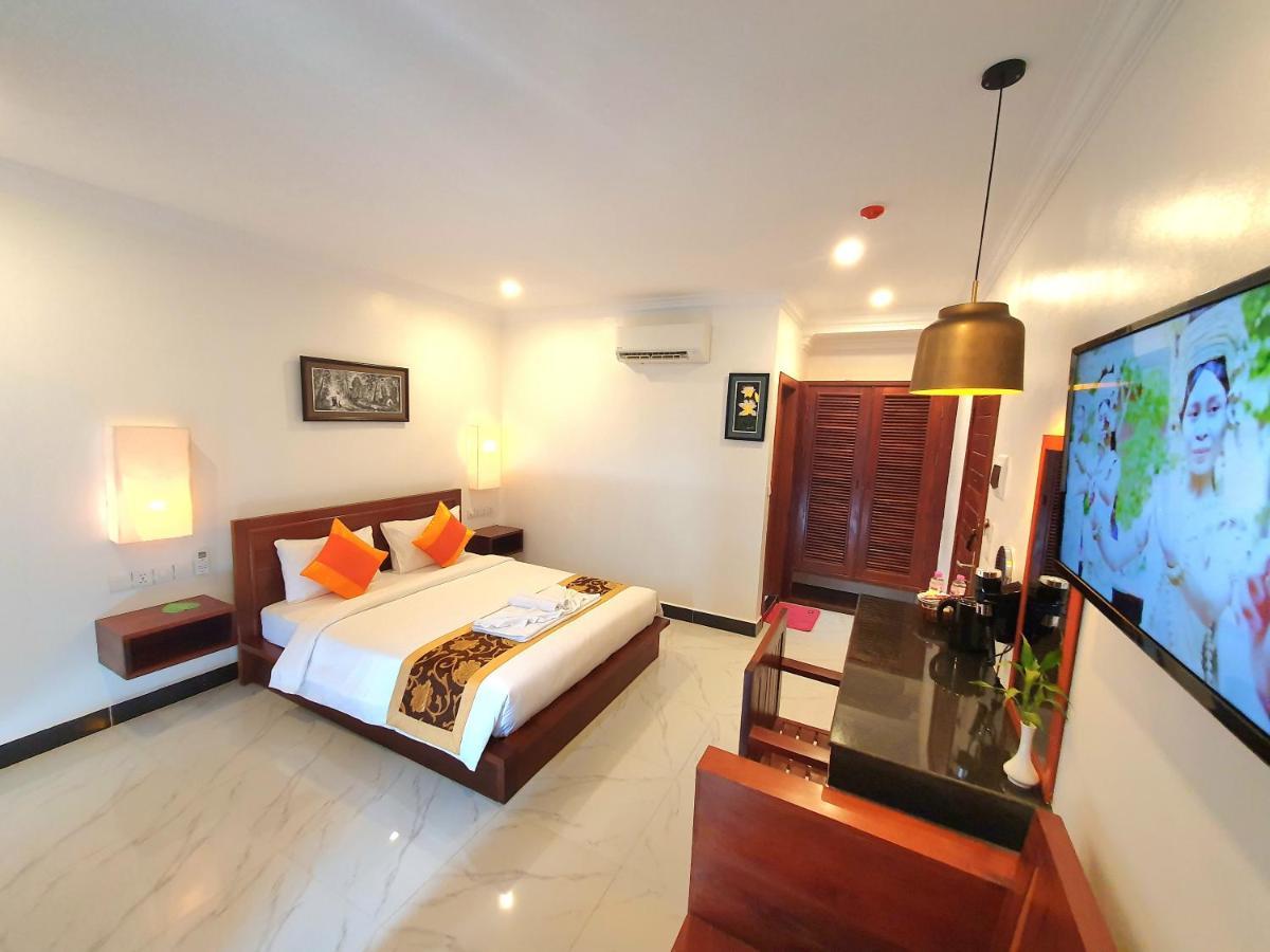 Long Night Siem Reap Hotel Buitenkant foto