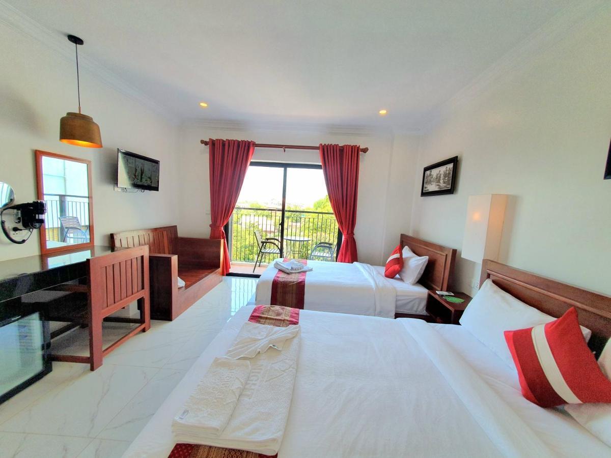 Long Night Siem Reap Hotel Buitenkant foto
