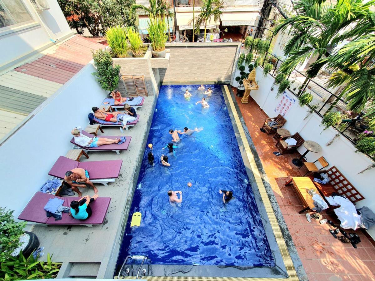 Long Night Siem Reap Hotel Buitenkant foto