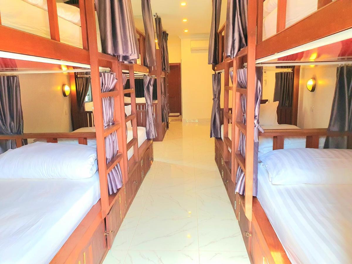 Long Night Siem Reap Hotel Buitenkant foto